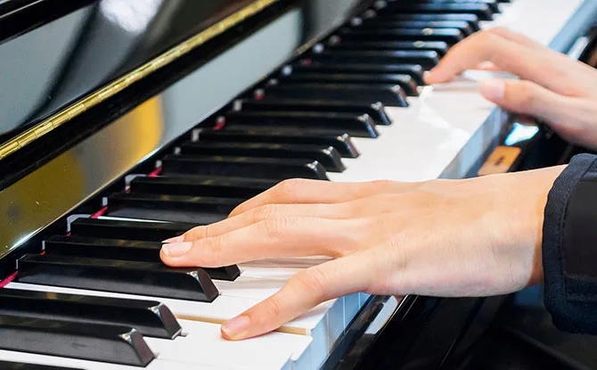 43 Pianist & Piano Jokes That Will Tickle Your Sense Of Humor